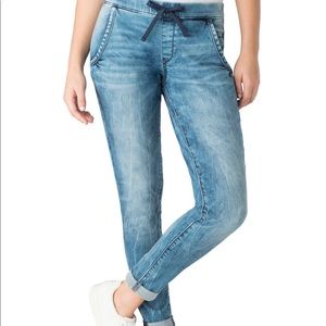 Denizen by Levi’s jogger jeans